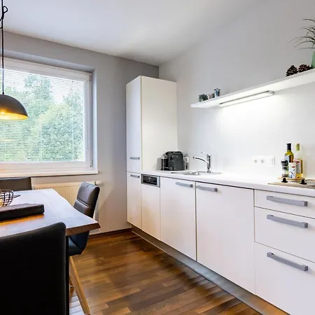 Der Sonnberg Alpinlodges - Apartments Mit Seeblick, Privater Sauna Und Self Check-In Zell am See Exterior photo