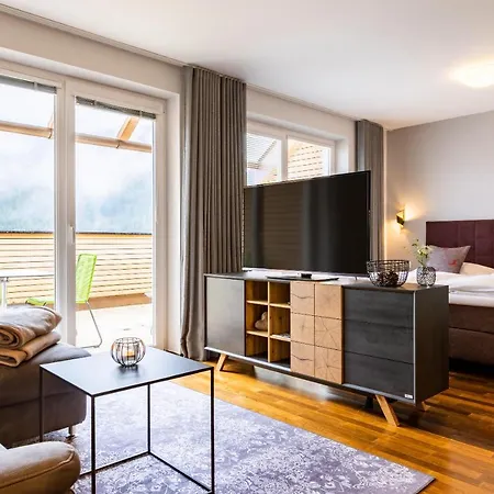 Der Sonnberg Alpinlodges - Apartments Mit Seeblick, Privater Sauna Und Self Check-In Zell am See Exterior photo