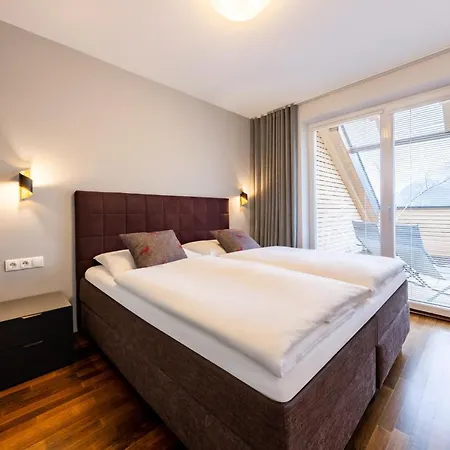 Der Sonnberg Alpinlodges - Apartments Mit Seeblick, Privater Sauna Und Self Check-In Zell am See Exterior photo