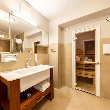 Der Sonnberg Alpinlodges - Apartments Mit Seeblick, Privater Sauna Und Self Check-In Zell am See Exterior photo