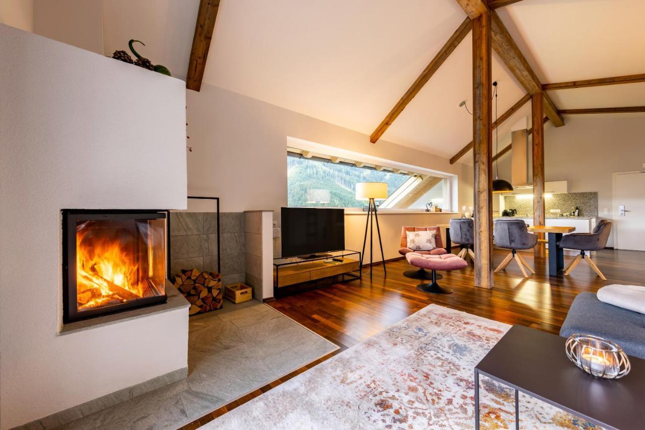 Der Sonnberg Alpinlodges - Mit Seeblick, Privater Sauna Und Self Check-in